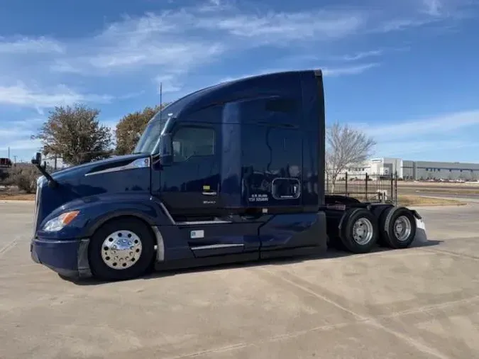 2023 Kenworth T680
