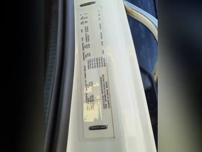 2018 FREIGHTLINER M2 106