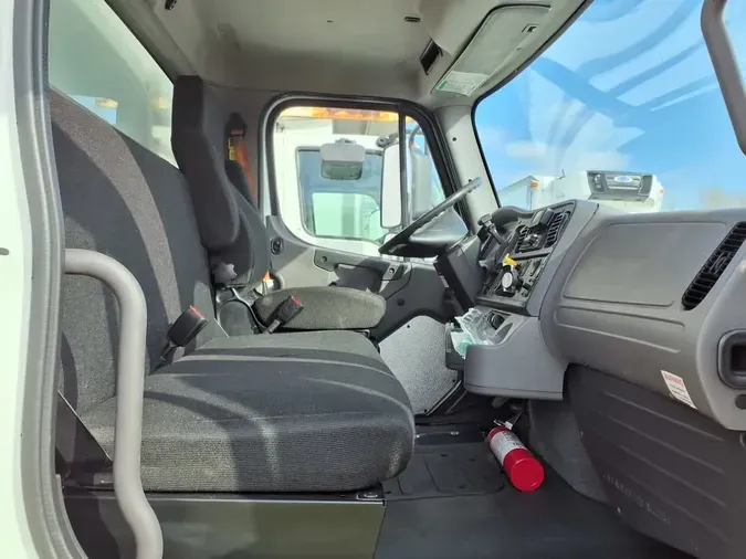 2019 FREIGHTLINER/MERCEDES M2 106