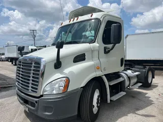 2015 FREIGHTLINER/MERCEDES CASCADIA 113