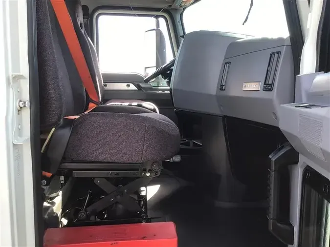 2021 MACK AN64T