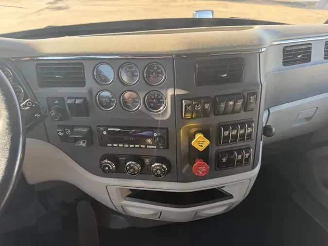 2021 Peterbilt 579