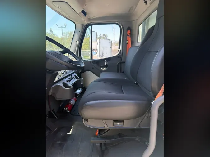 2019 FREIGHTLINER/MERCEDES M2 106