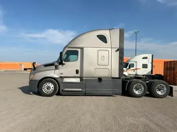 2023 Freightliner Cascadia