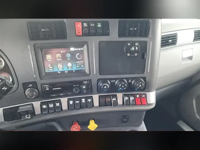2021 KENWORTH T680