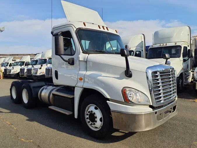 2017 FREIGHTLINER/MERCEDES CASCADIA 125