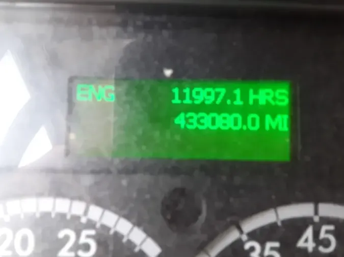 2016 FREIGHTLINER M2-112