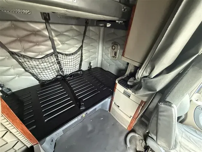 2016 FREIGHTLINER CASCADIA EVOLUTION