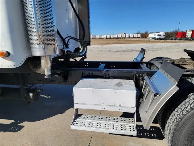 2004 FREIGHTLINER COLUMBIA