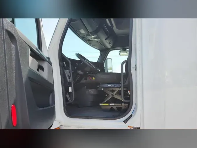 2020 FREIGHTLINER CA126