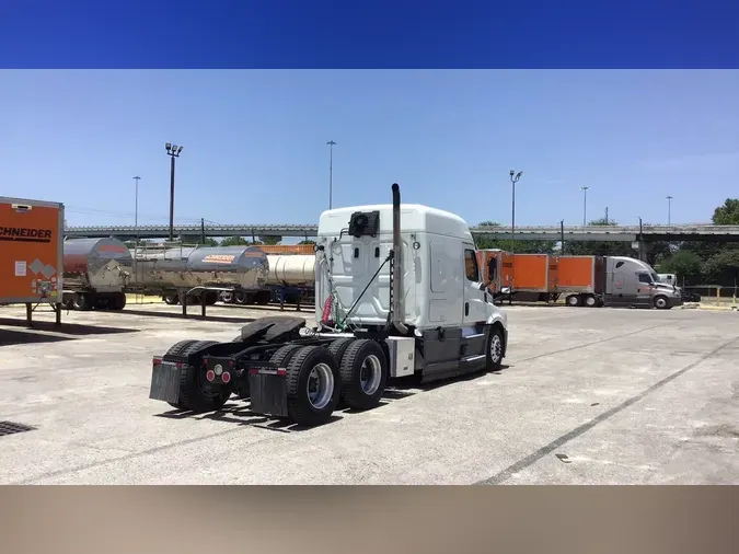 2022 Freightliner Cascadia 126