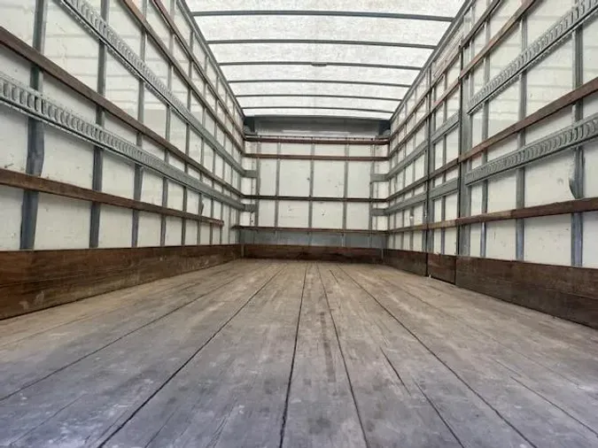 2019 Freightliner Business Class M2 106