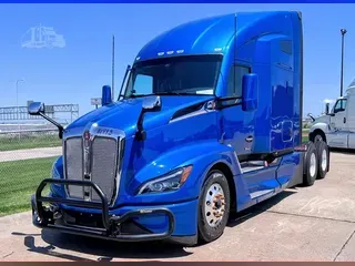 2023 KENWORTH T680