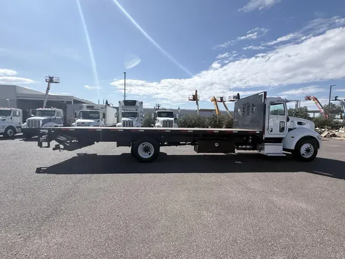 2020 Peterbilt 330a3dd8acaf00390504225d40d6e59d4e1
