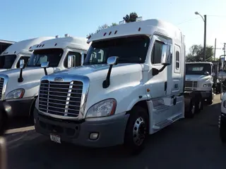 2016 Freightliner CASCADIA 125