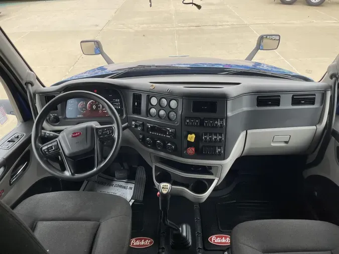 2023 Peterbilt 579