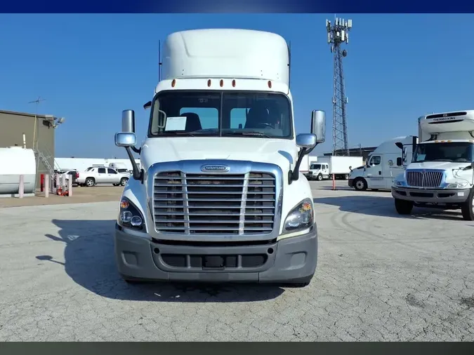 2019 FREIGHTLINER CASCADIA 113