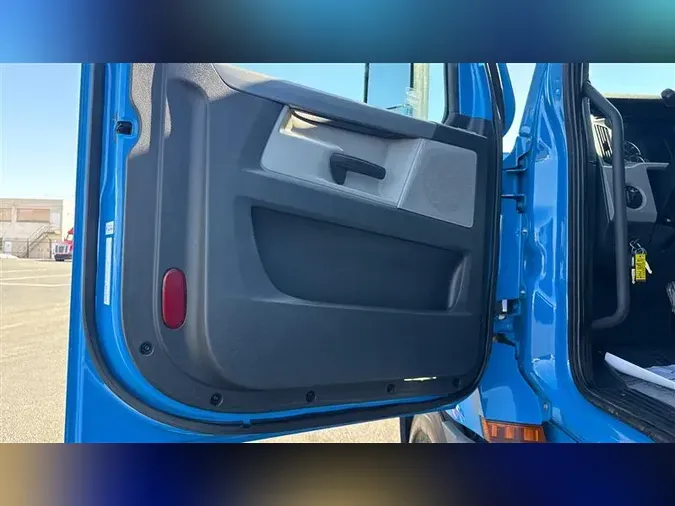 2022 FREIGHTLINER CA126