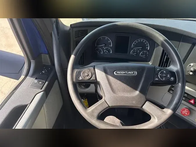 2022 FREIGHTLINER CA126