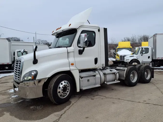 2018 FREIGHTLINER/MERCEDES CASCADIA 125a3e6166efca6b696ac0ac7799a45abd9