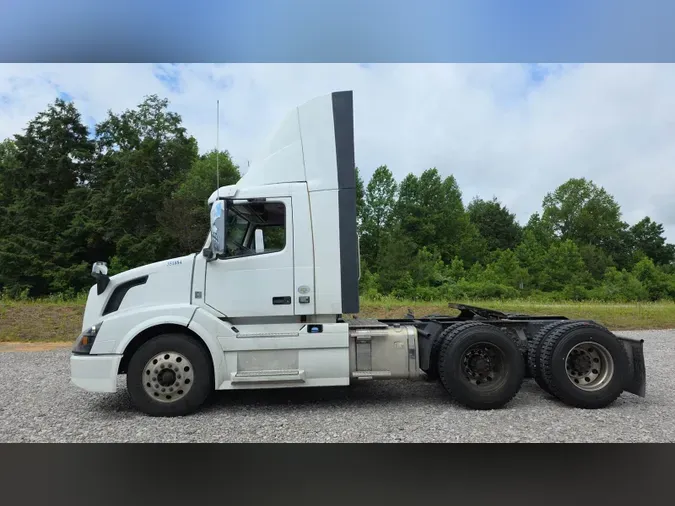 2018 Volvo VNL300