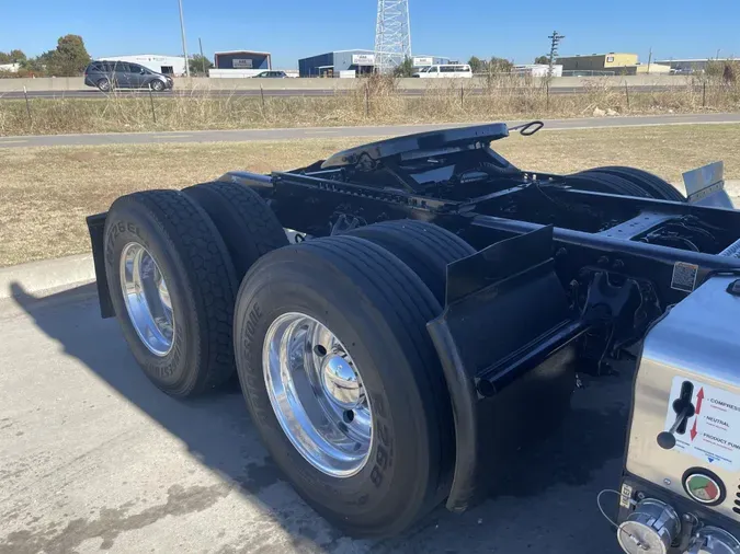 2023 Peterbilt 389a3eabb9ca42d08e4e43335ddac9523ed