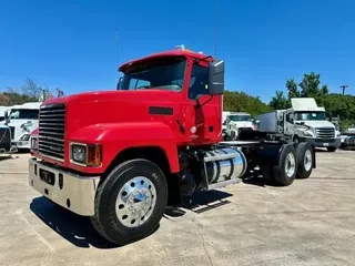 2019 MACK PI64T