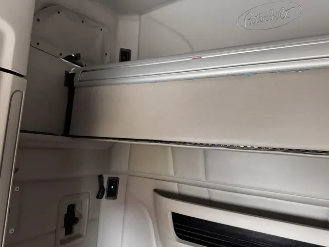 2020 Peterbilt 579