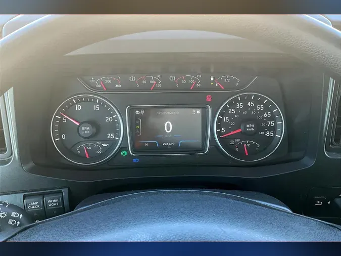 2022 INT LT625 6x4