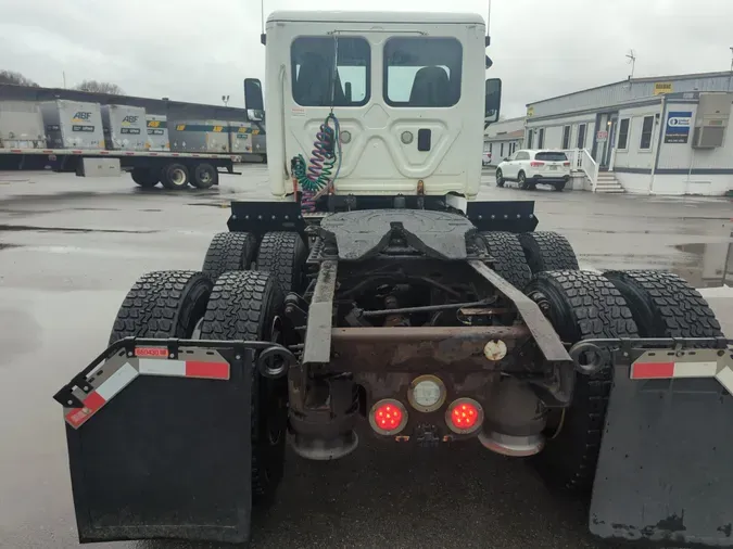 2016 FREIGHTLINER/MERCEDES CASCADIA 125