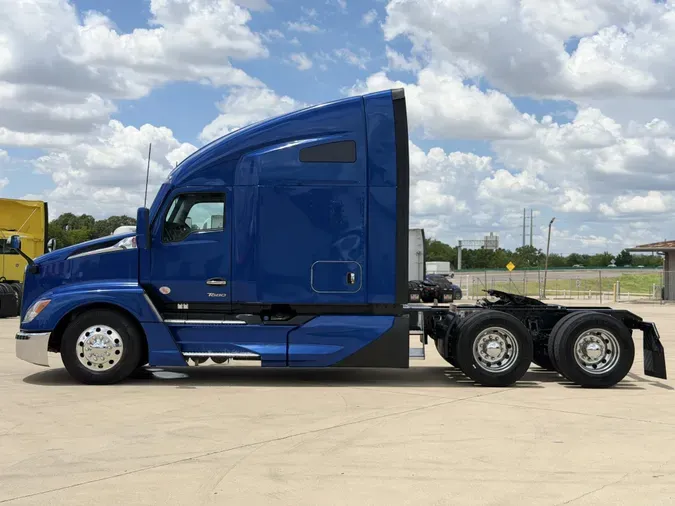 2023 Kenworth T680