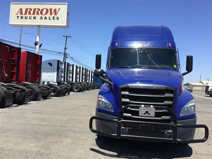 2021 FREIGHTLINER CA126