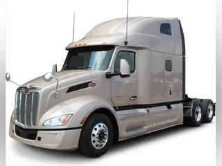2023 Peterbilt 579