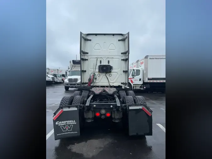 2019 FREIGHTLINER/MERCEDES CASCADIA 125