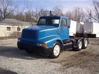 1996 INTERNATIONAL 8200