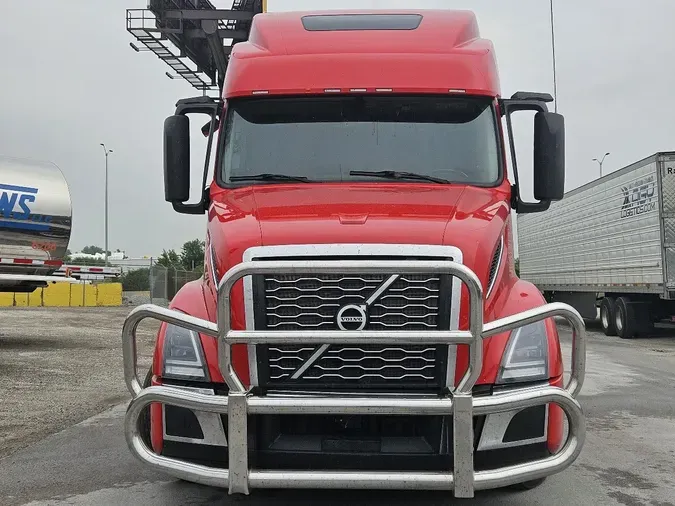 2023 VOLVO VNL64T860