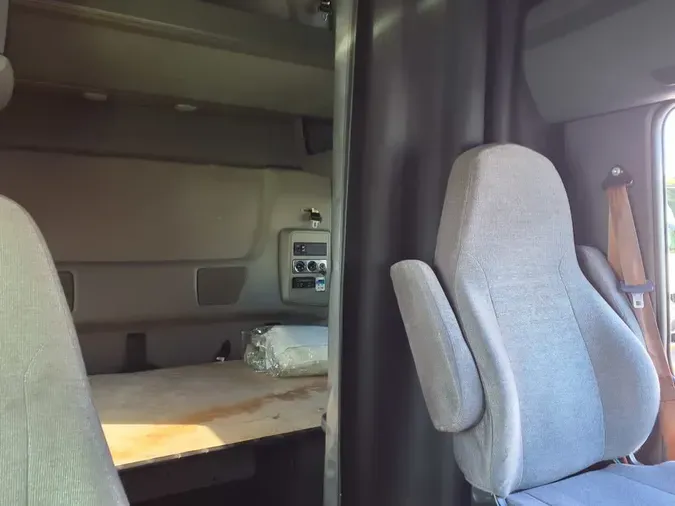 2020 NAVISTAR INTERNATIONAL LT625 SLPR CAB