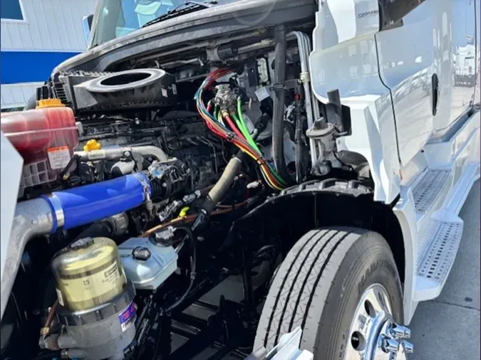 2023 Freightliner Cascadia 126