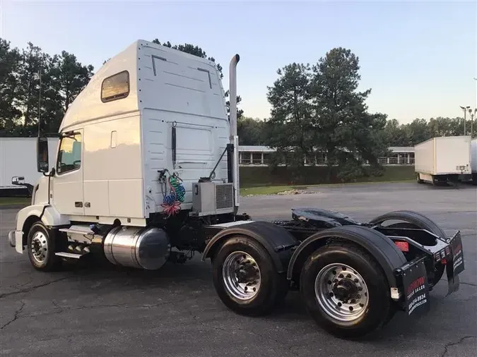 2018 VOLVO VNL670