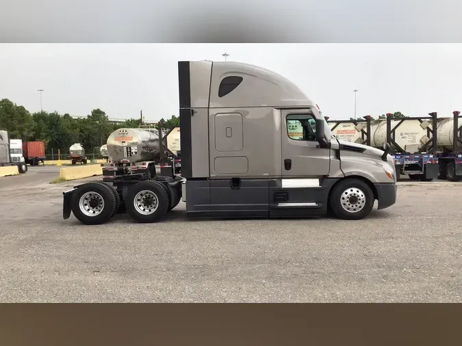 2024 Freightliner Cascadia 126