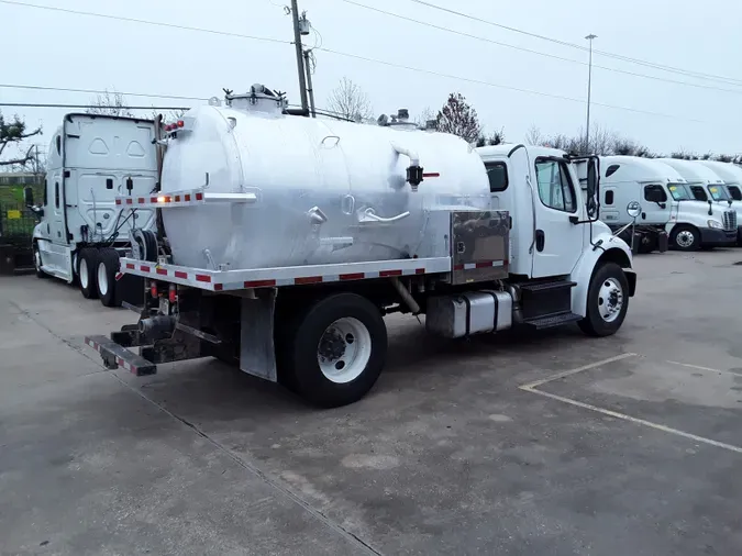 2016 Freightliner M2 106
