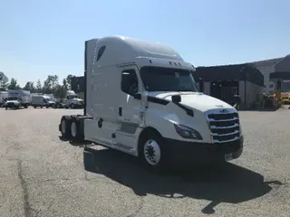 2018 Freightliner T12664ST