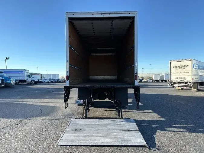 2018 Freightliner M2