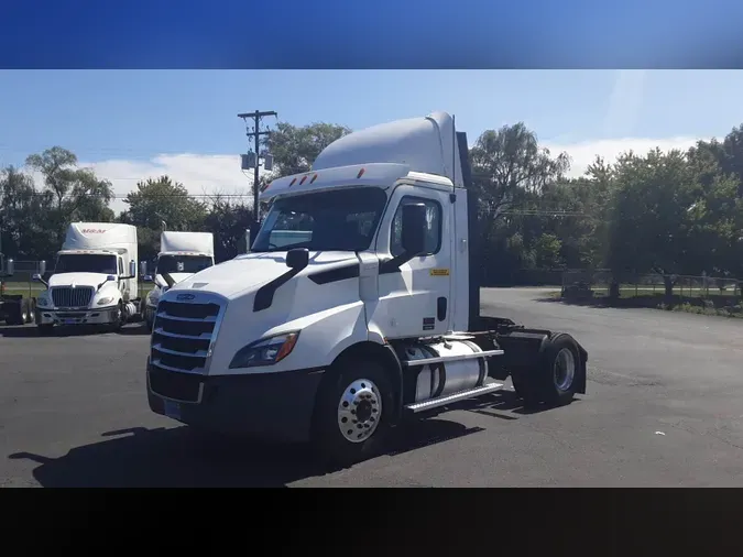 2019 Freightliner Cascadia 126