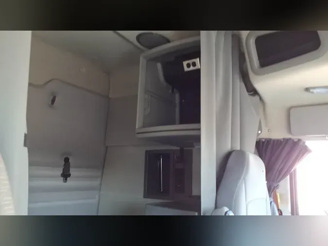 2020 Volvo VNR64T640