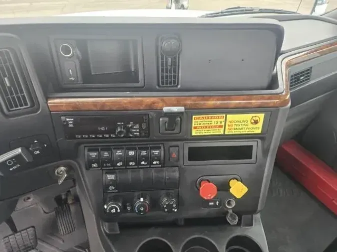 2020 International LT625