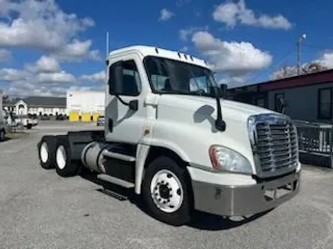 2017 FREIGHTLINER/MERCEDES CASCADIA 125