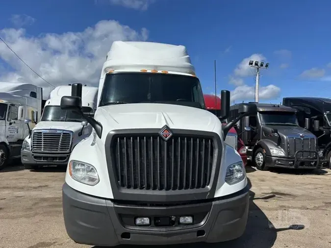2021 INTERNATIONAL LT