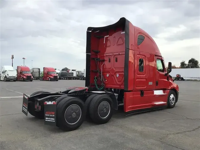 2022 FREIGHTLINER CA126