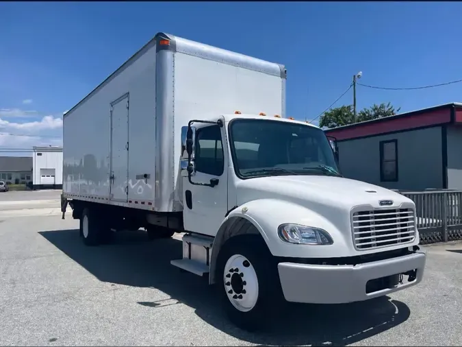 2018 FREIGHTLINER M2 106